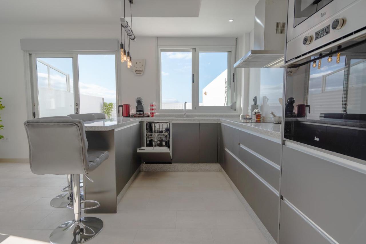 Luxurious Apartment With Large Terrace And Sea Views Tabaiba المظهر الخارجي الصورة